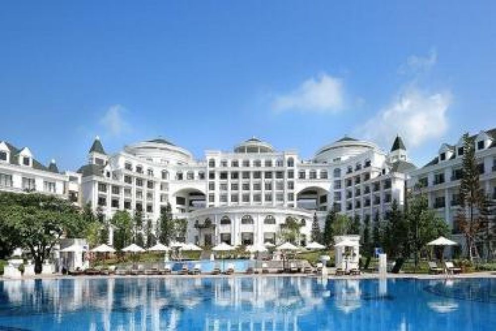 Combo Hạ Long 2N1Đ - Vinpearl Resort & Spa 5* + Xe đưa đón