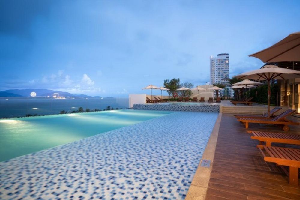 Combo Nha Trang 3N2Đ - Vinpearl Condotel Beachfront 5* + Vé MB + Vé Vinwonder + Buffet sáng